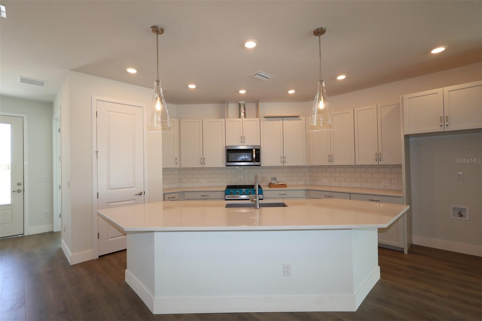 703 ALLORA AVE, NOKOMIS, FL, 34275