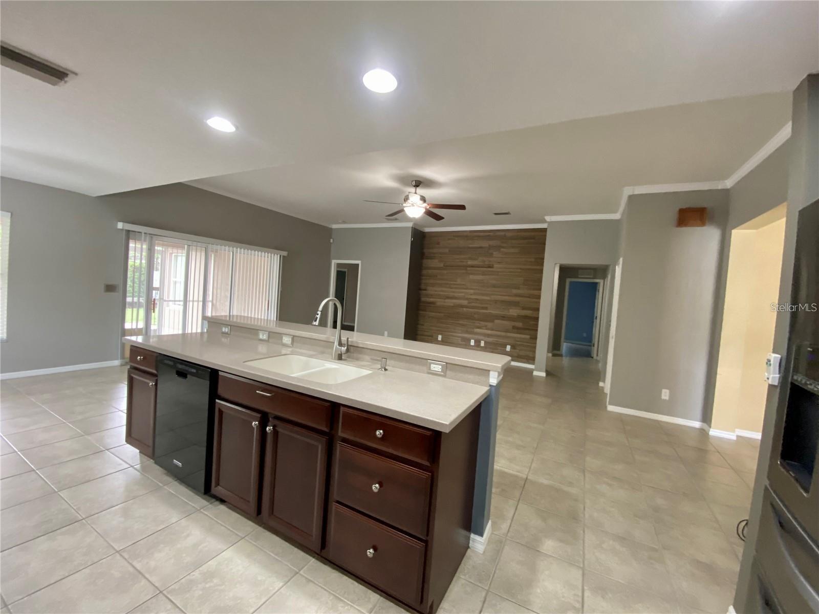 6105 42ND STREET CIR E, BRADENTON, FL, 34203