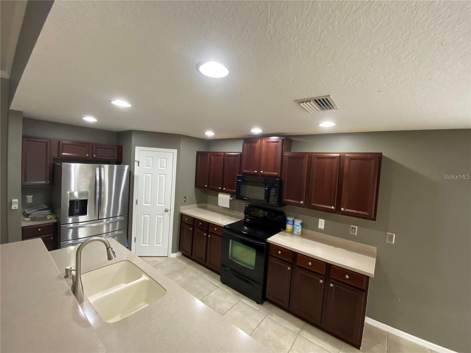 6105 42ND STREET CIR E, BRADENTON, FL, 34203