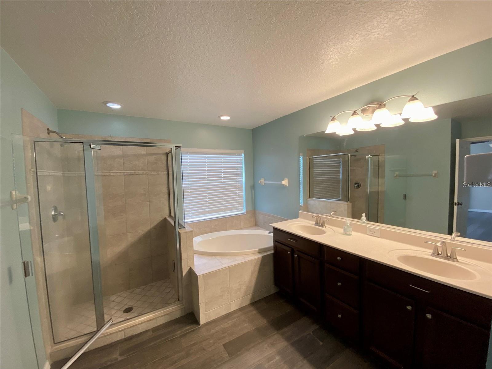 6105 42ND STREET CIR E, BRADENTON, FL, 34203