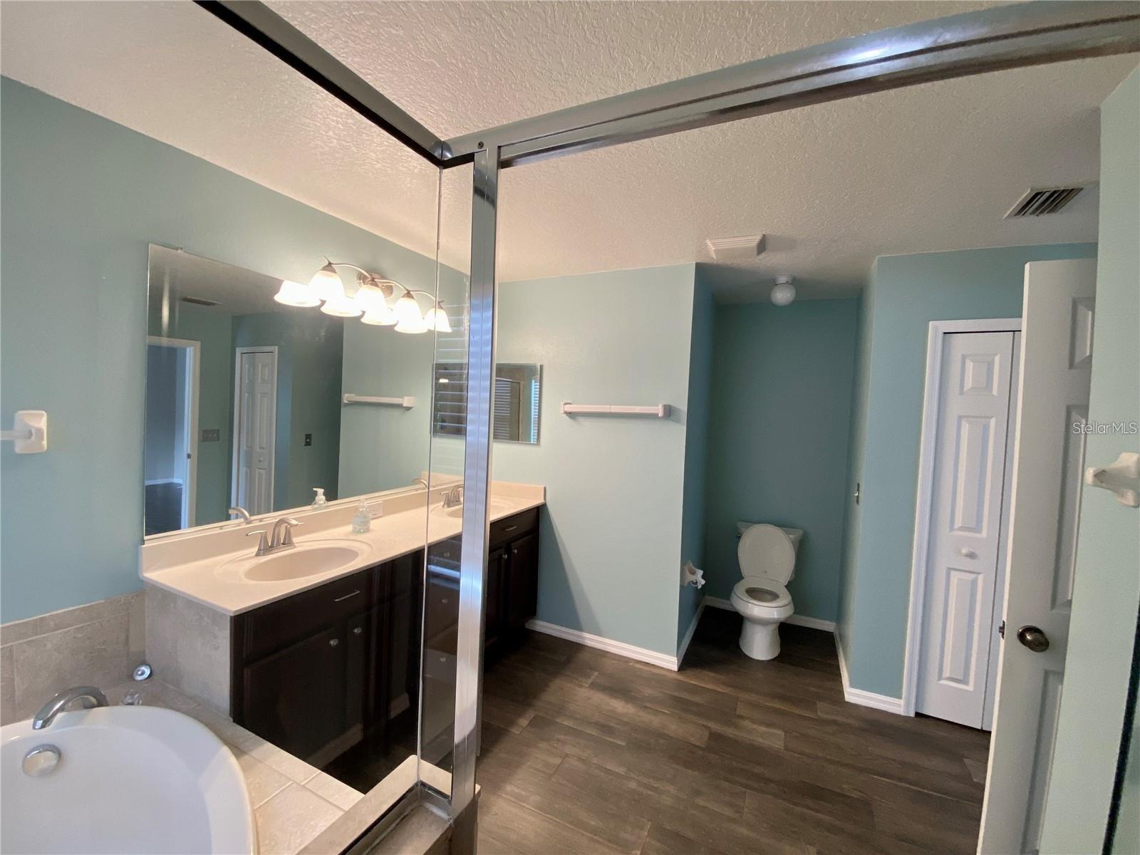 6105 42ND STREET CIR E, BRADENTON, FL, 34203