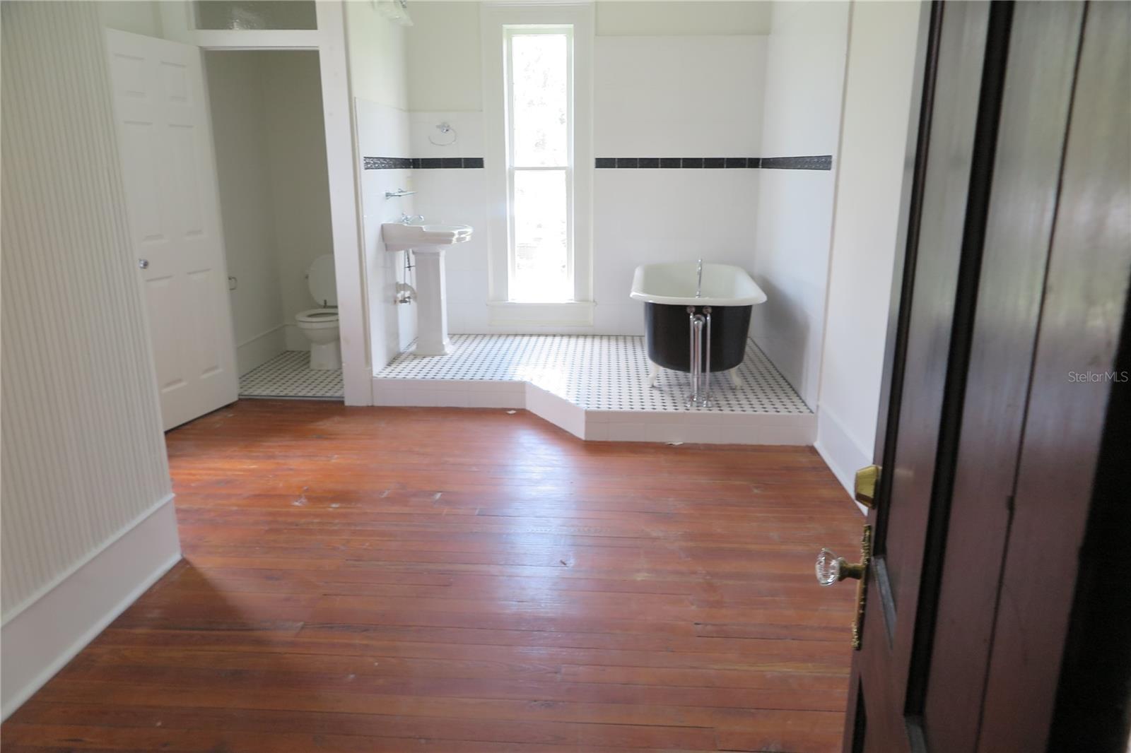 105 SE 1ST AVE, LAKE BUTLER, FL, 32054