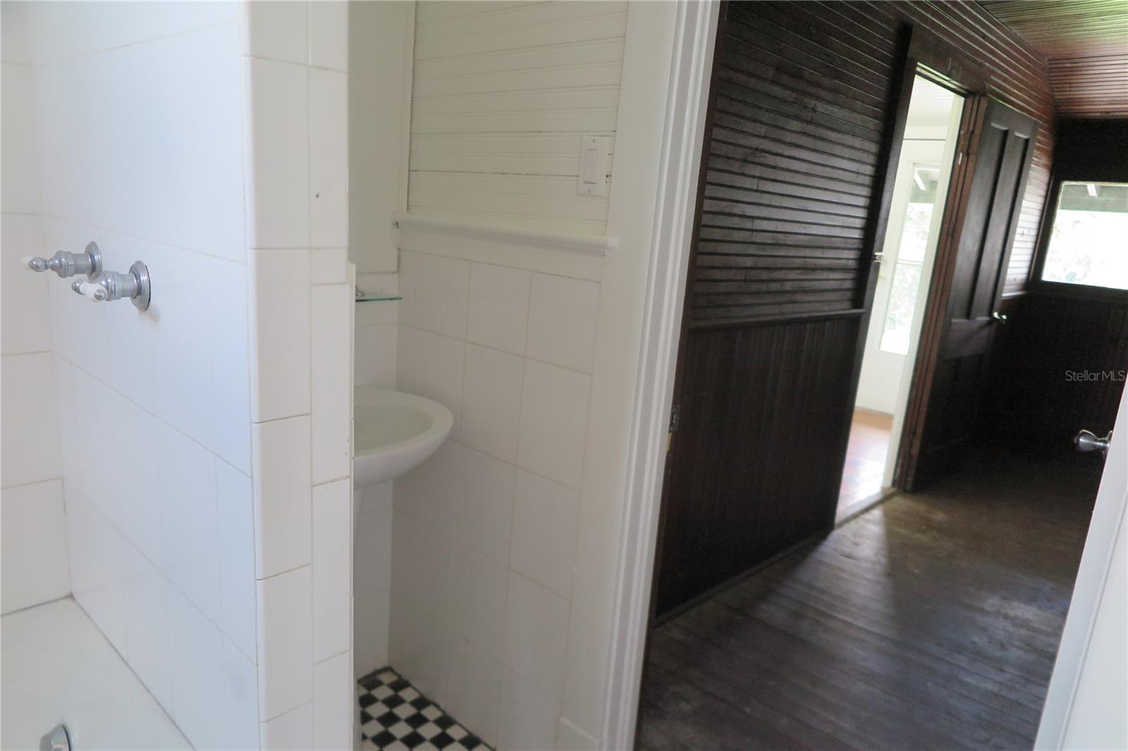 105 SE 1ST AVE, LAKE BUTLER, FL, 32054