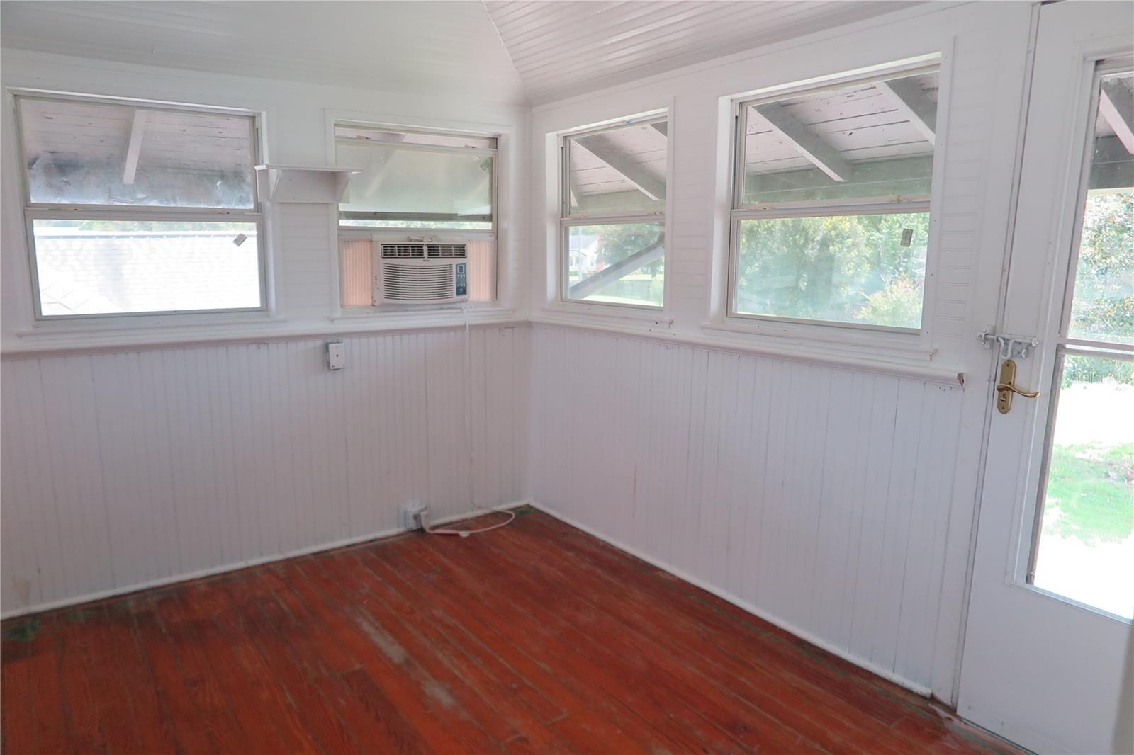 105 SE 1ST AVE, LAKE BUTLER, FL, 32054