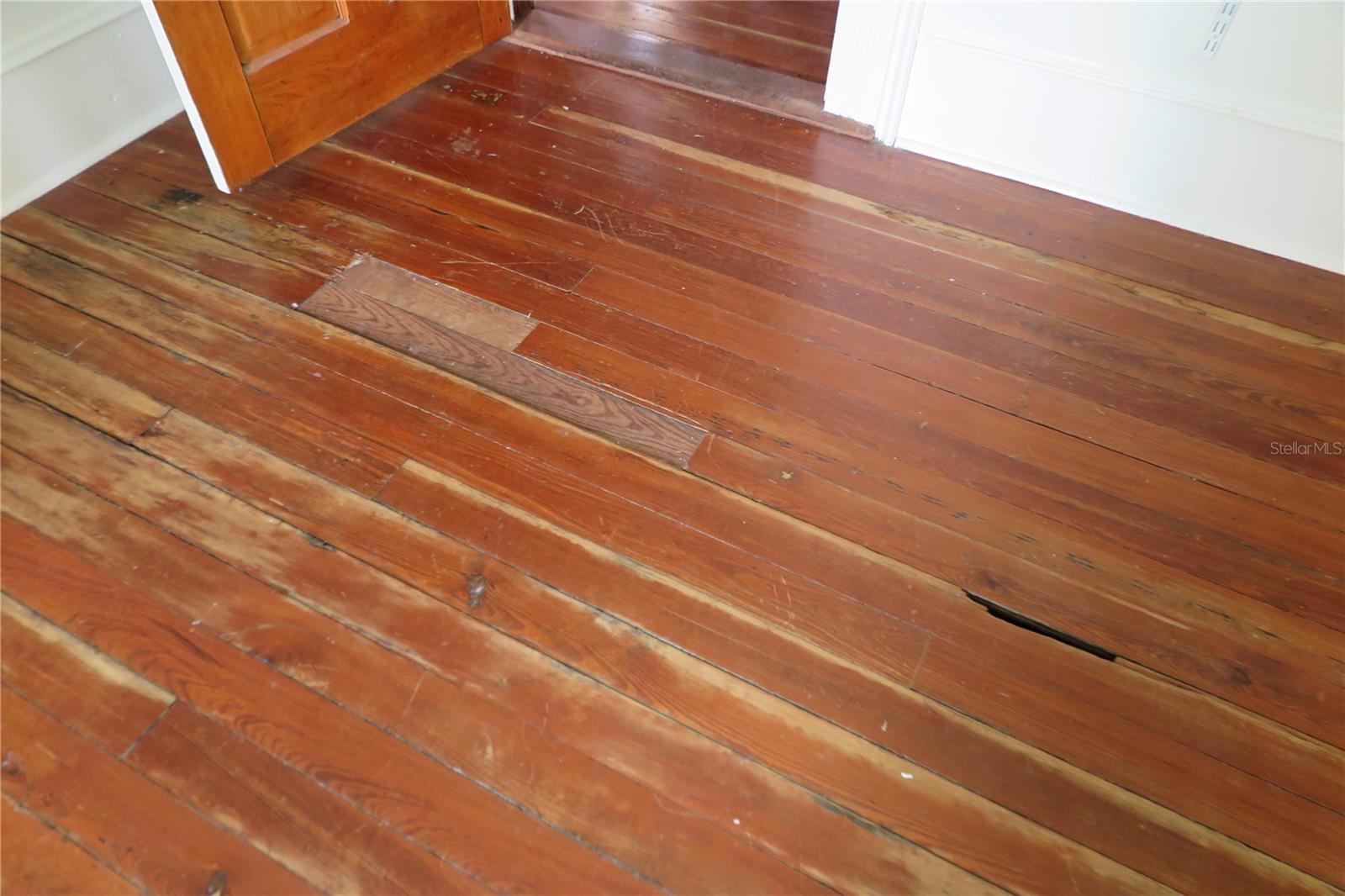 105 SE 1ST AVE, LAKE BUTLER, FL, 32054