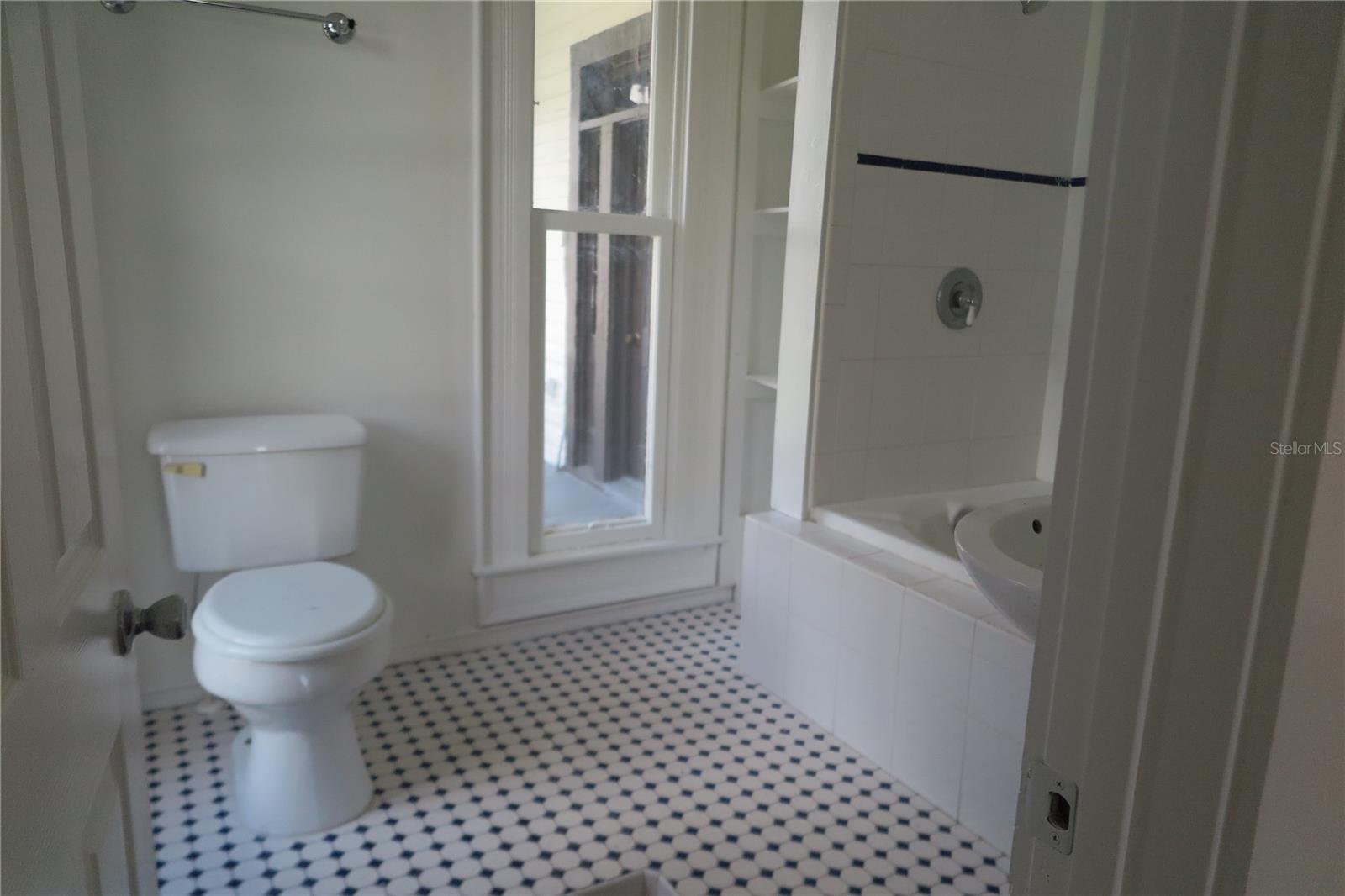 105 SE 1ST AVE, LAKE BUTLER, FL, 32054