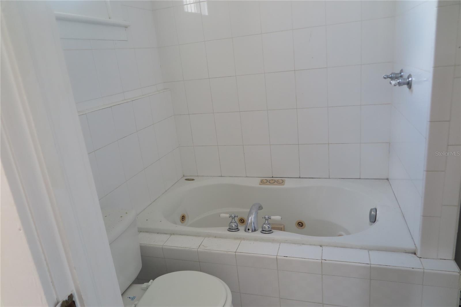 105 SE 1ST AVE, LAKE BUTLER, FL, 32054