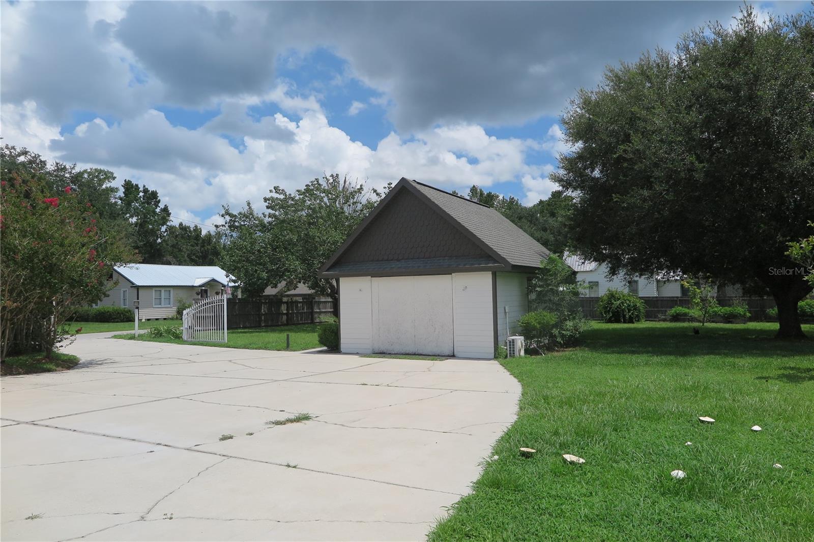 105 SE 1ST AVE, LAKE BUTLER, FL, 32054