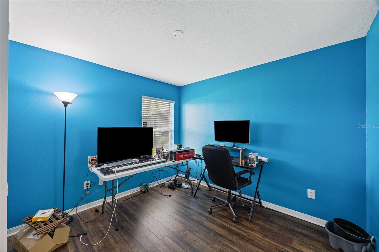 208 SMOKEY HILL AVE, RUSKIN, FL, 33570