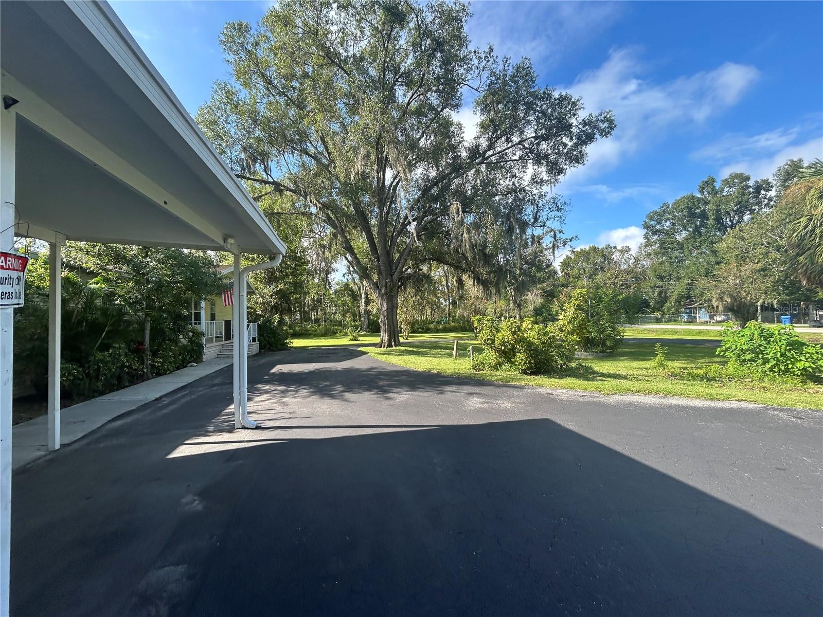 5525 WILKINS RD, TAMPA, FL, 33610