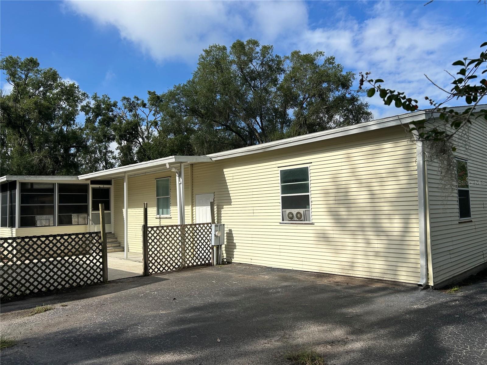 5525 WILKINS RD, TAMPA, FL, 33610