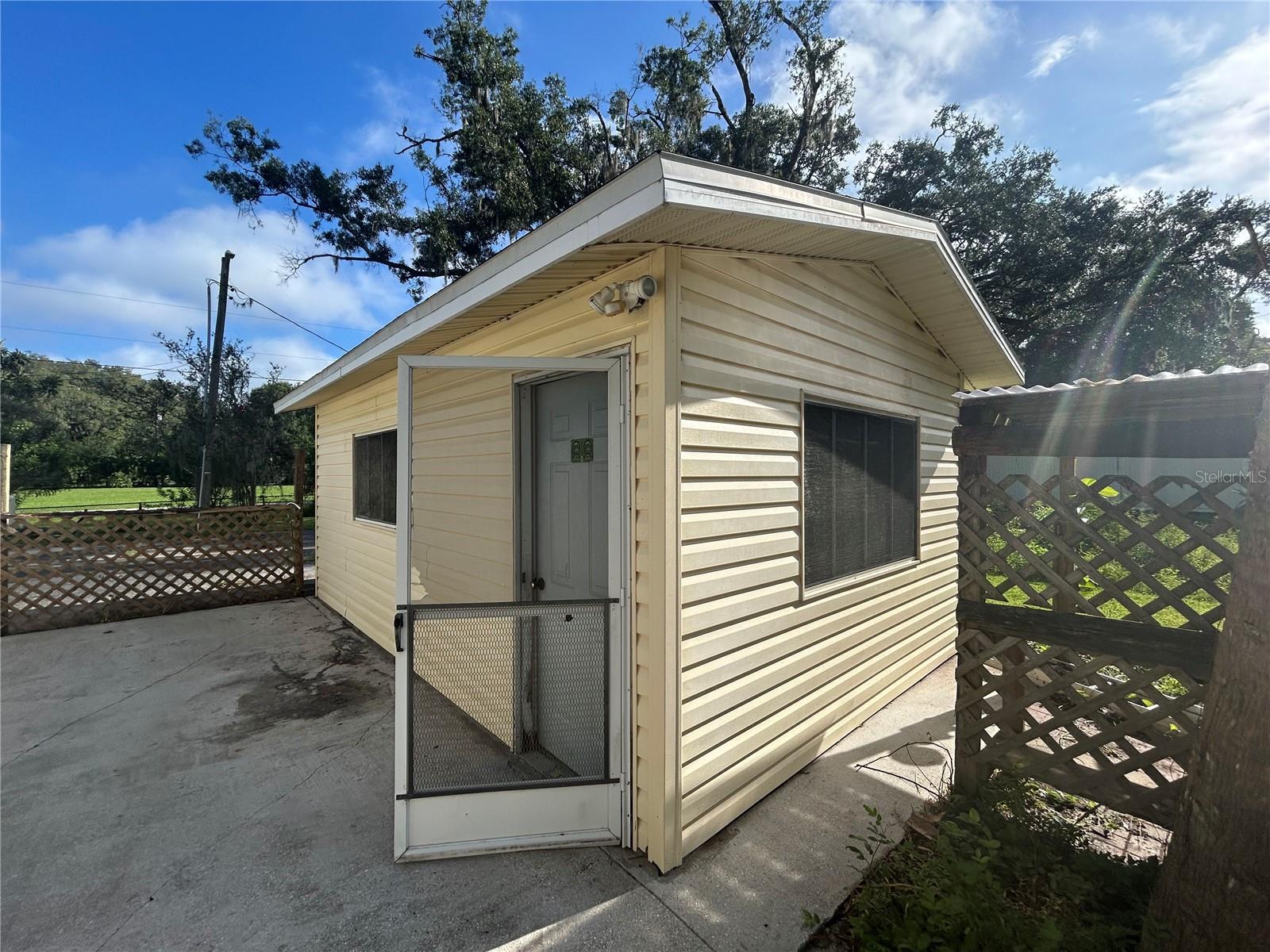 5525 WILKINS RD, TAMPA, FL, 33610