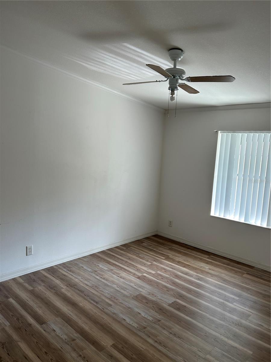 5525 WILKINS RD, TAMPA, FL, 33610