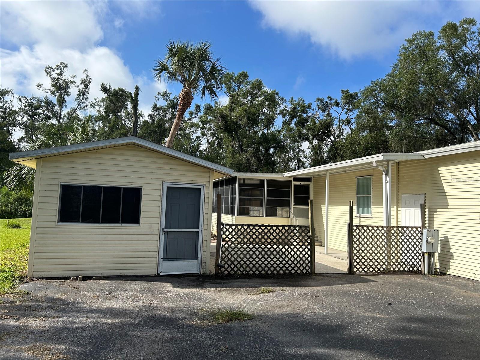 5525 WILKINS RD, TAMPA, FL, 33610