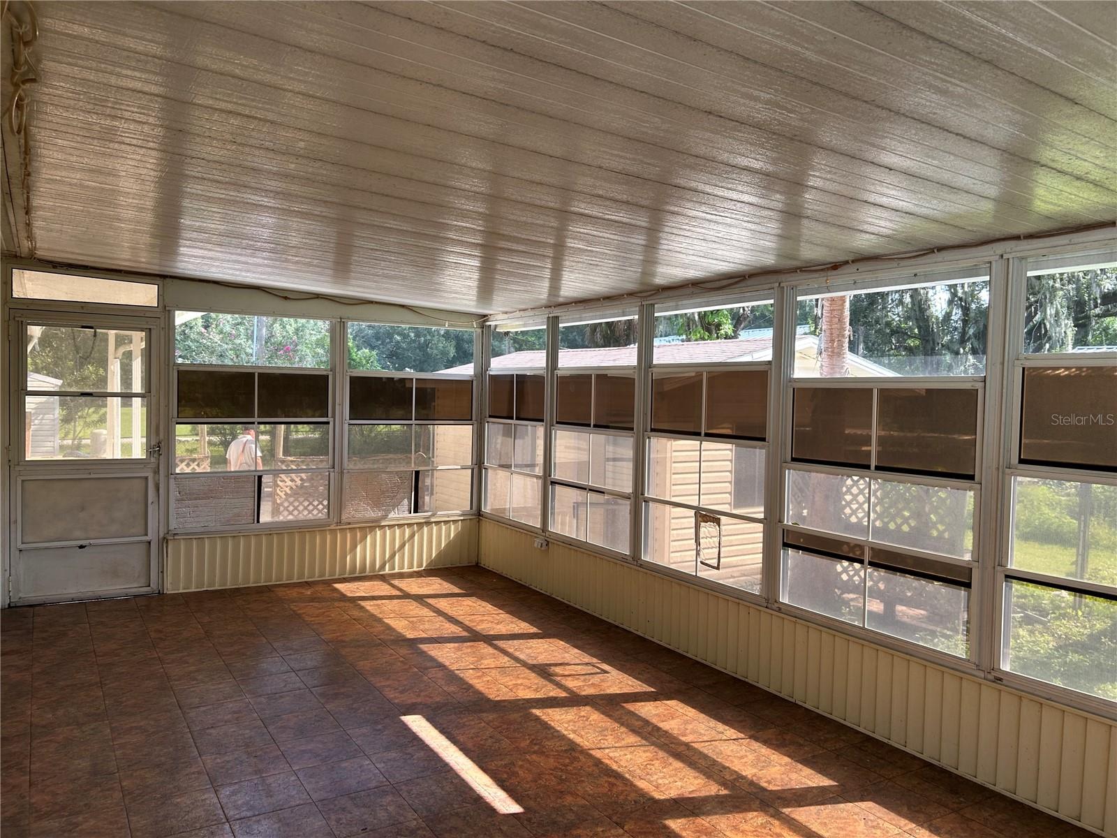 5525 WILKINS RD, TAMPA, FL, 33610