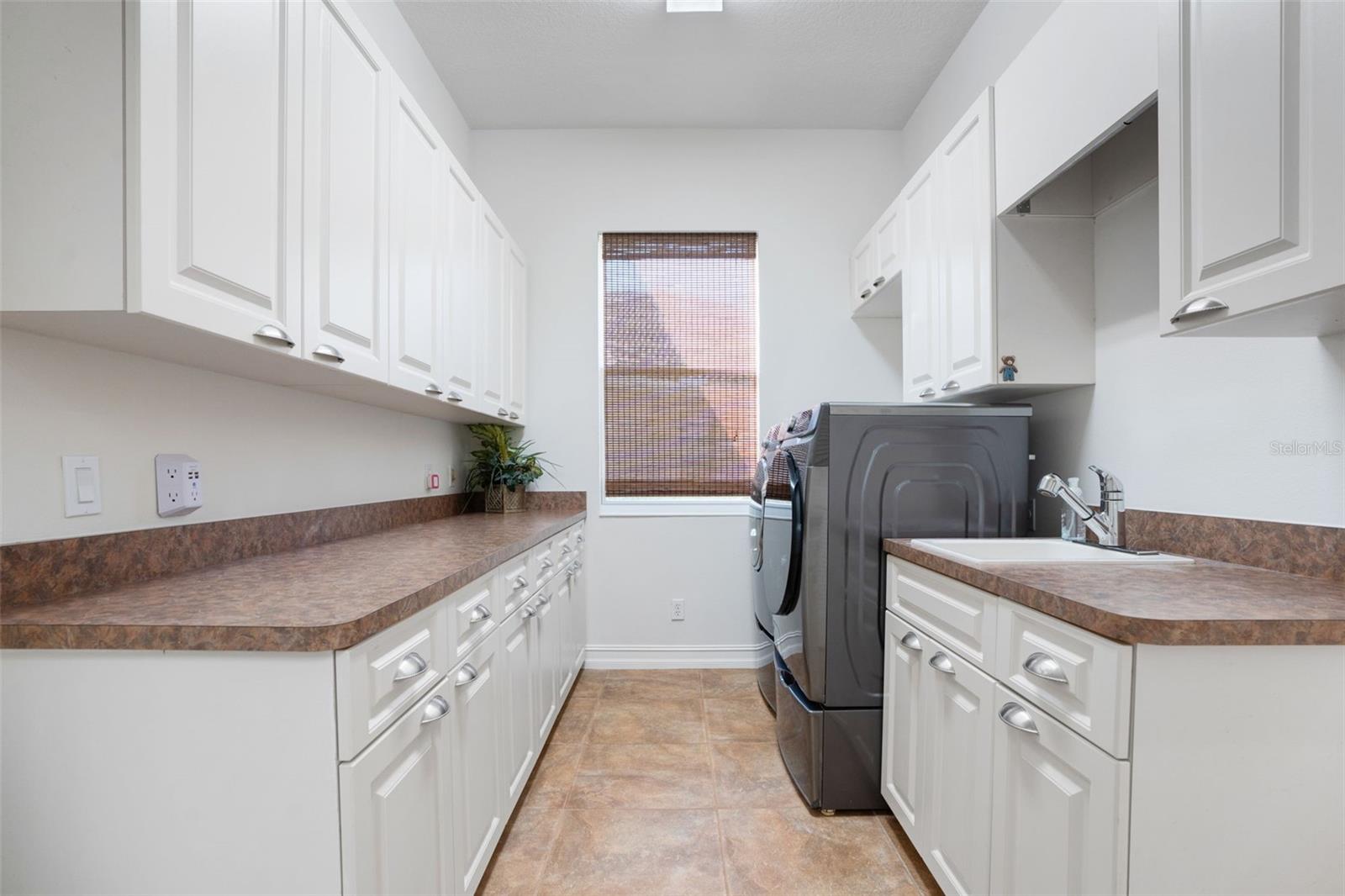A4664231 Property Photo