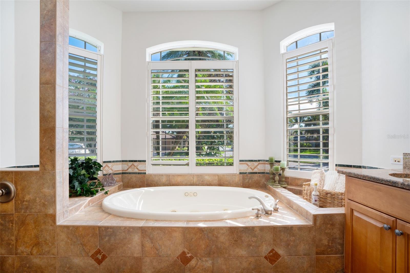 A4664231 Property Photo
