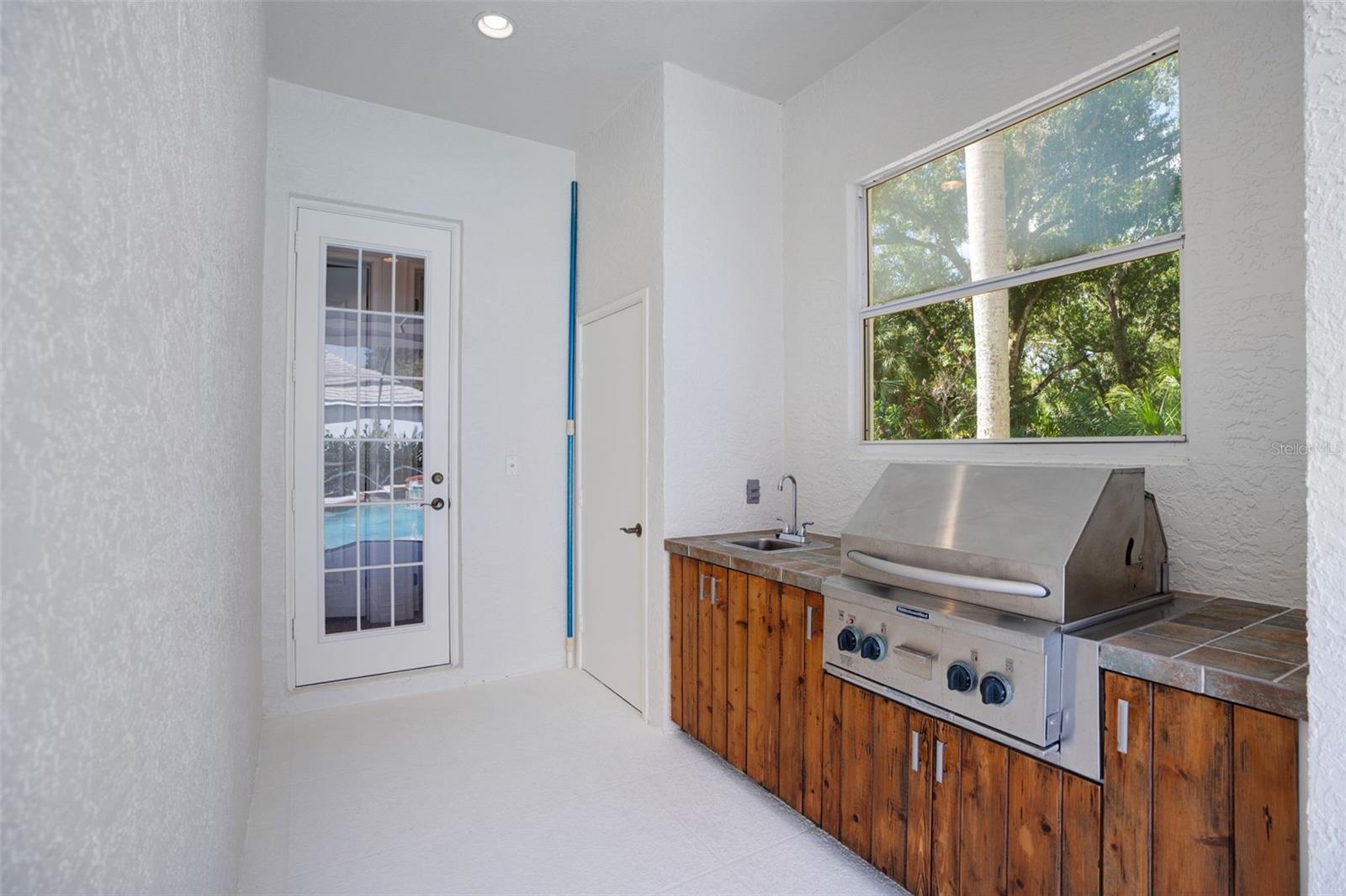A4664231 Property Photo
