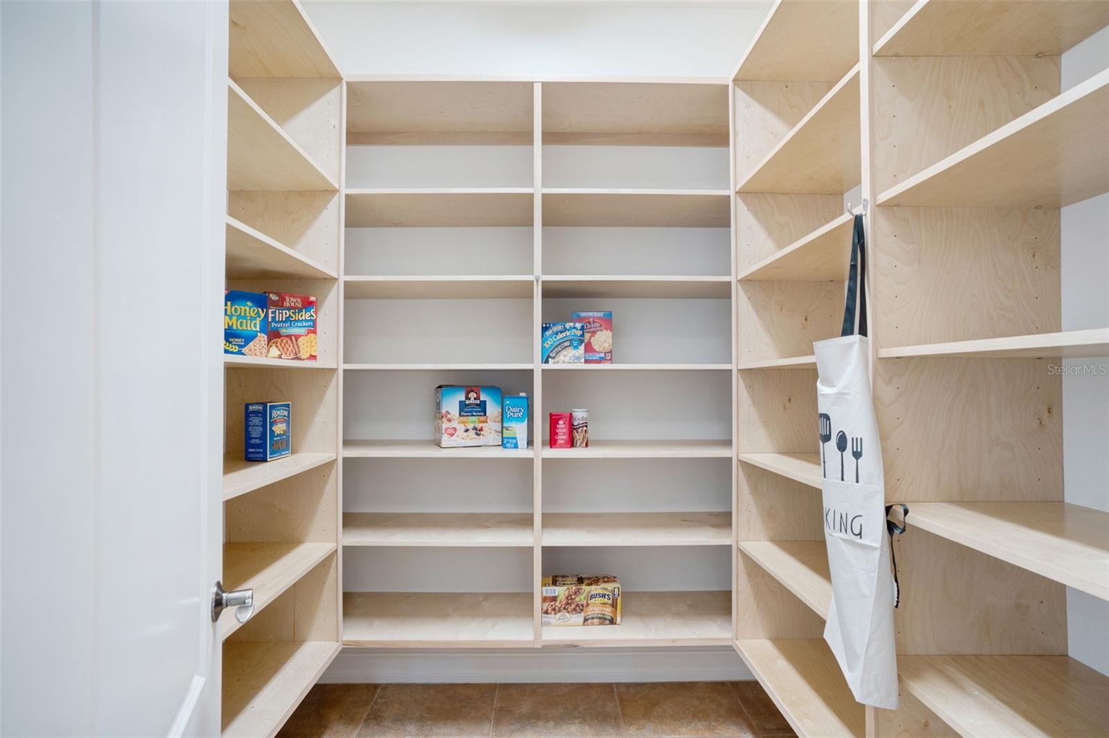A4664231 Property Photo