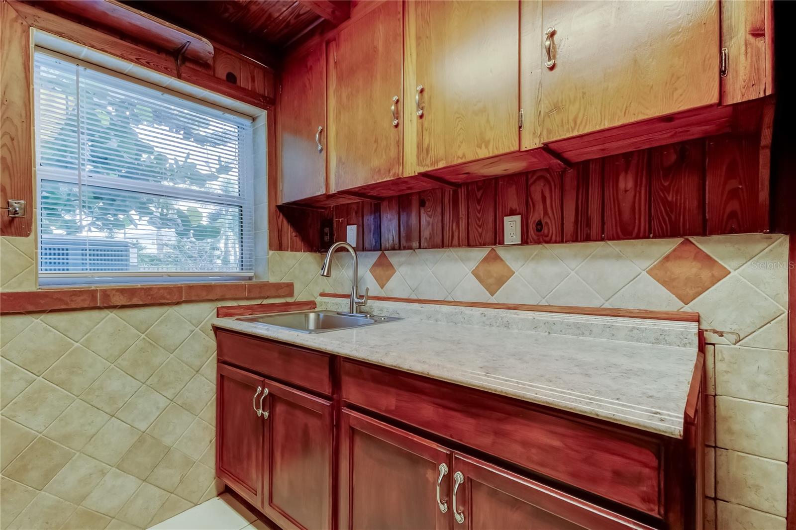 14056 MARGUERITE DR, MADEIRA BEACH, FL, 33708