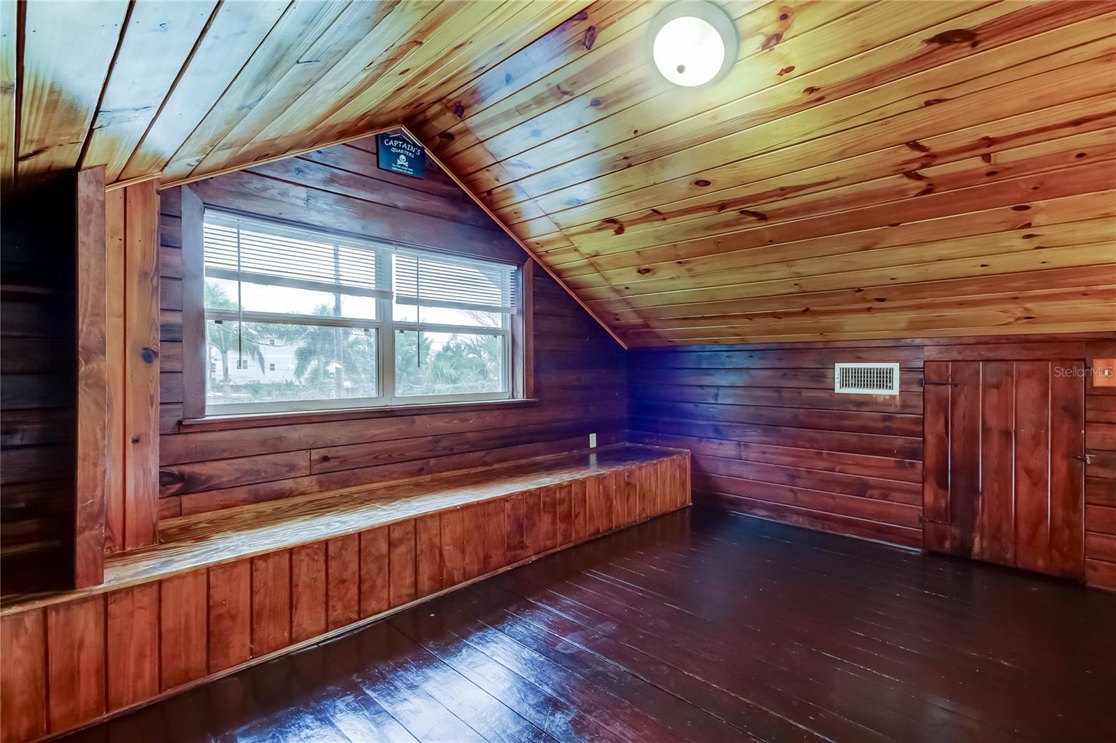 14056 MARGUERITE DR, MADEIRA BEACH, FL, 33708