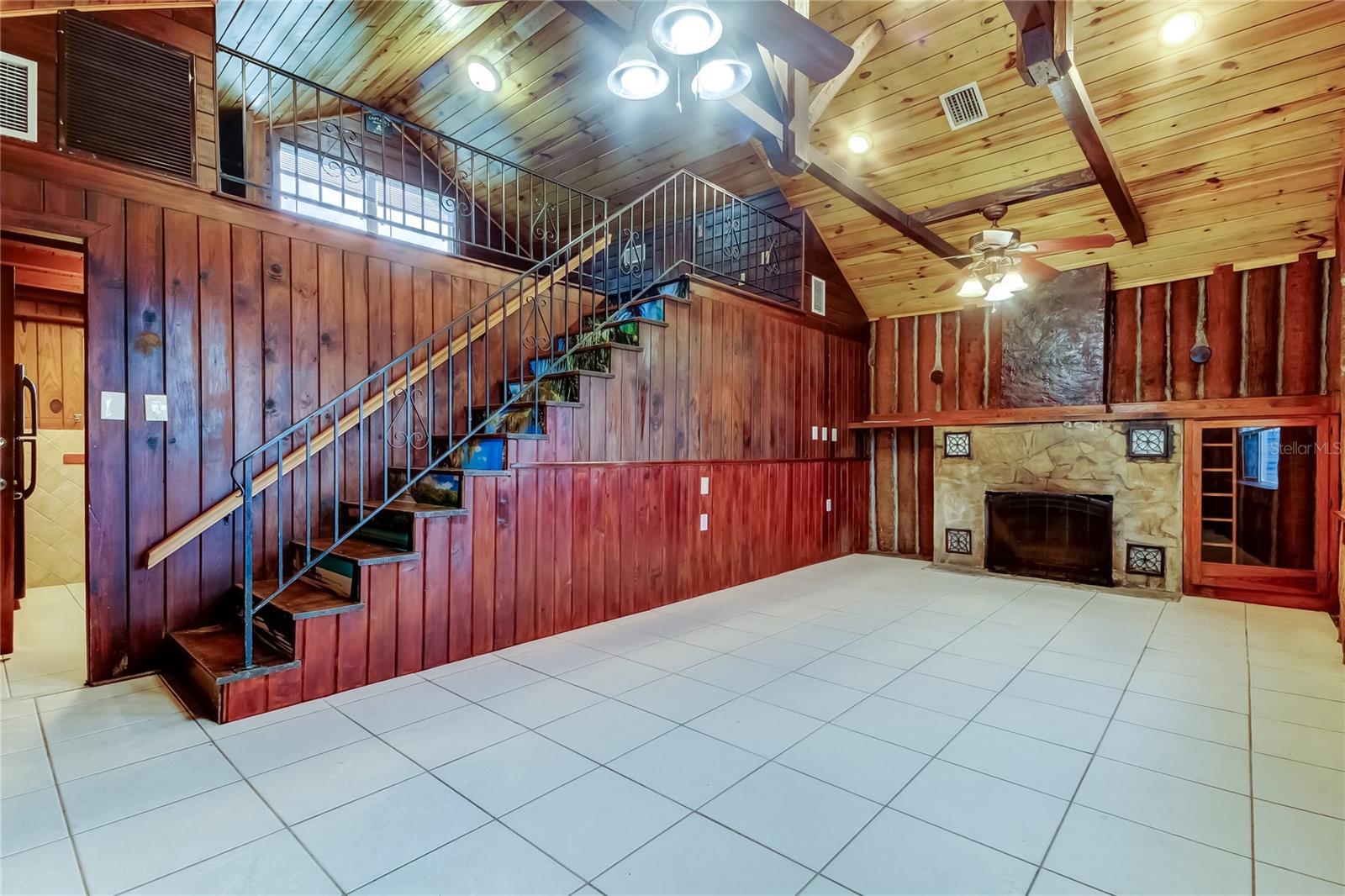 14056 MARGUERITE DR, MADEIRA BEACH, FL, 33708