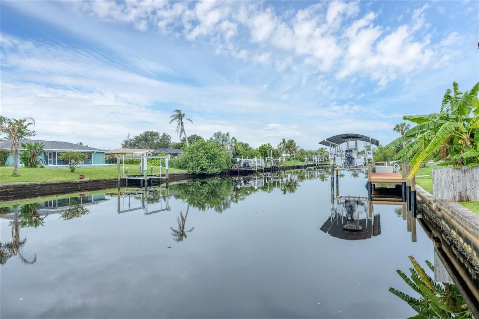 171 N WATERWAY DR NW, PORT CHARLOTTE, FL, 33952