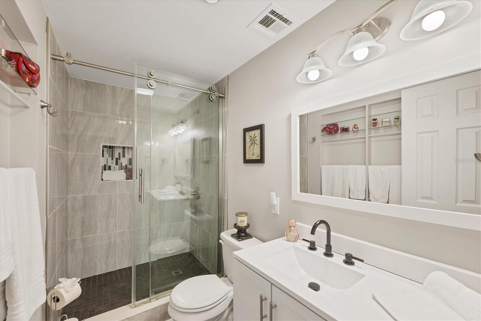 171 N WATERWAY DR NW, PORT CHARLOTTE, FL, 33952