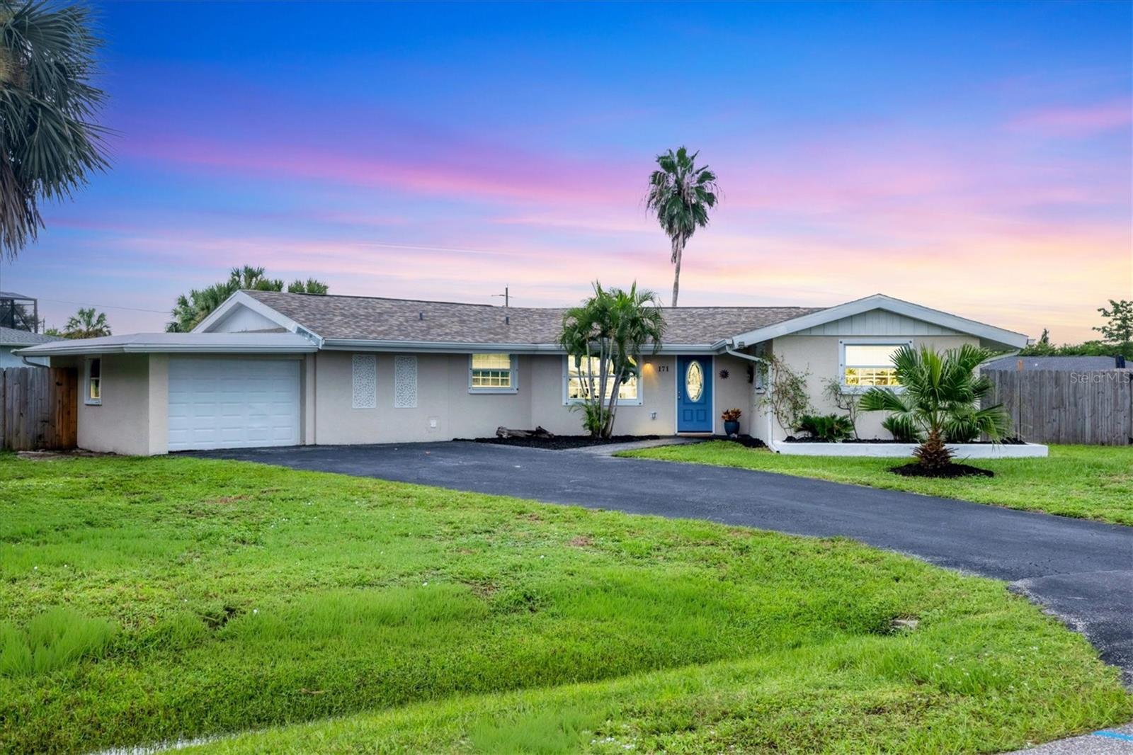 171 N WATERWAY DR NW, PORT CHARLOTTE, FL, 33952