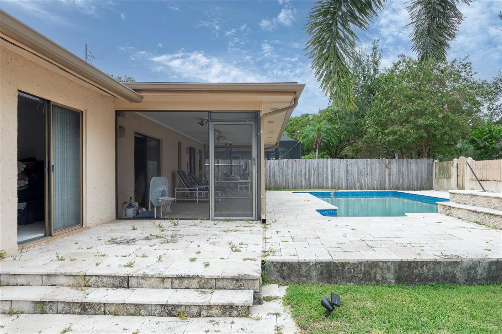 TB8424988 Property Photo