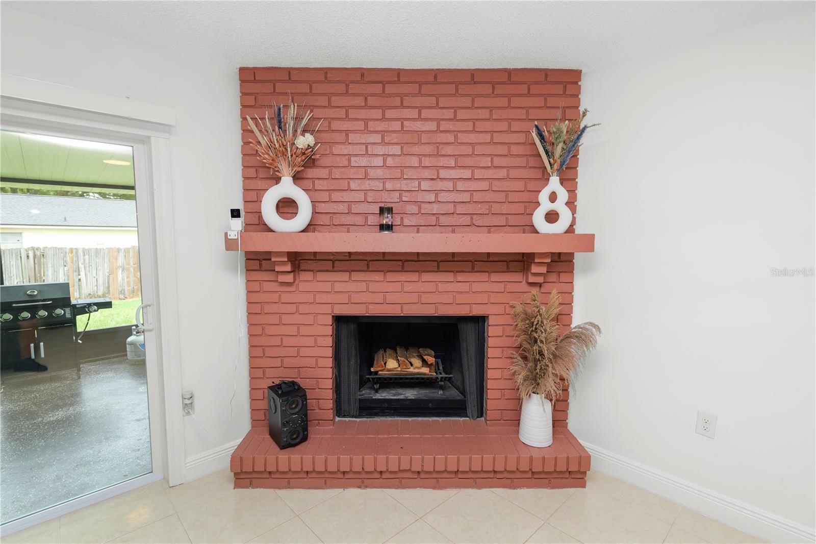 2008 N CRYSTAL LAKE DR, LAKELAND, FL, 33801