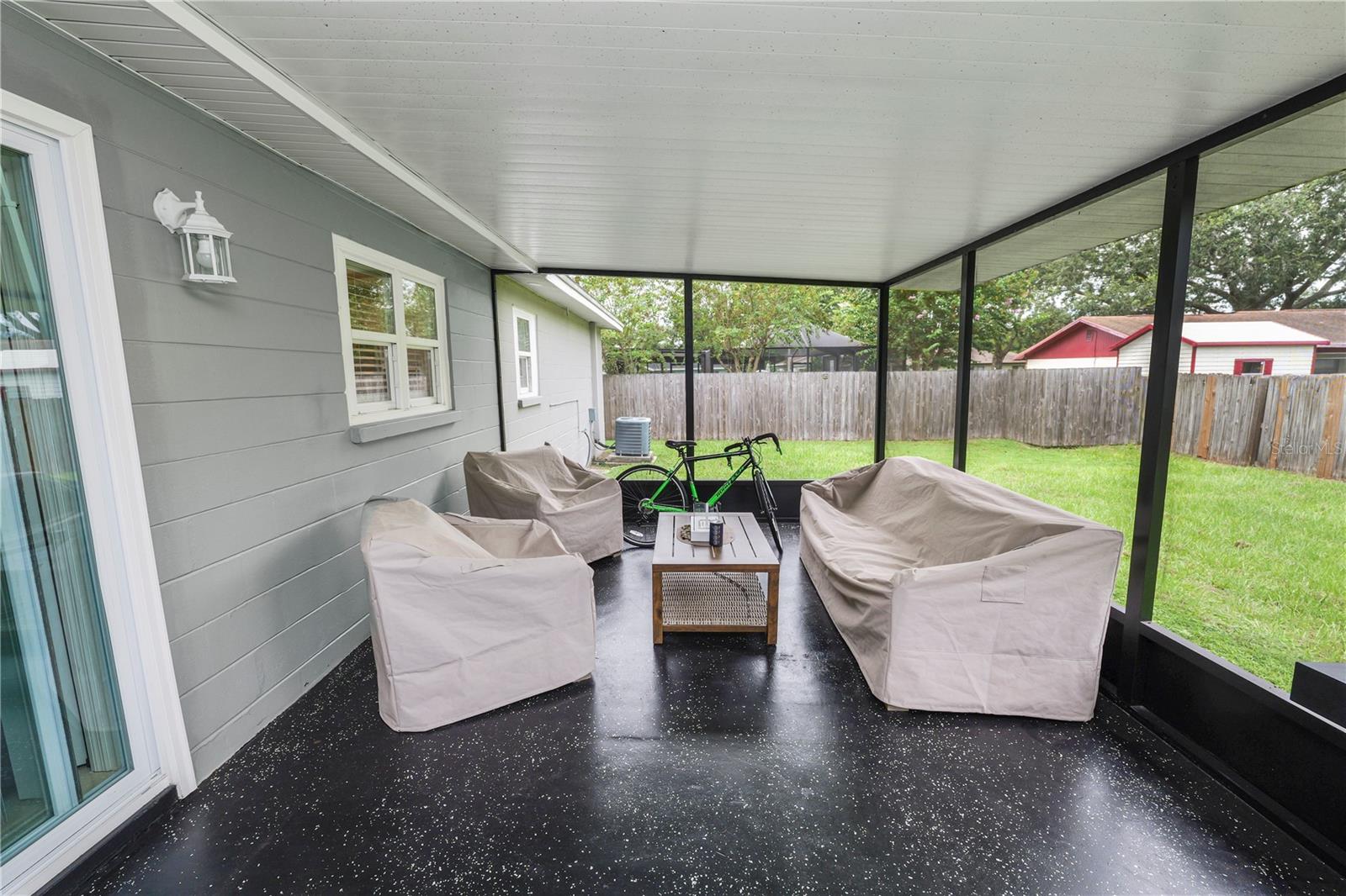 2008 N CRYSTAL LAKE DR, LAKELAND, FL, 33801