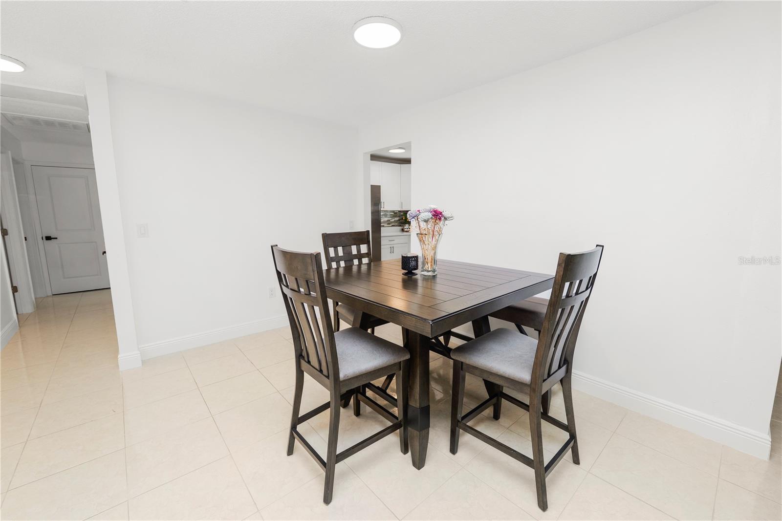 2008 N CRYSTAL LAKE DR, LAKELAND, FL, 33801