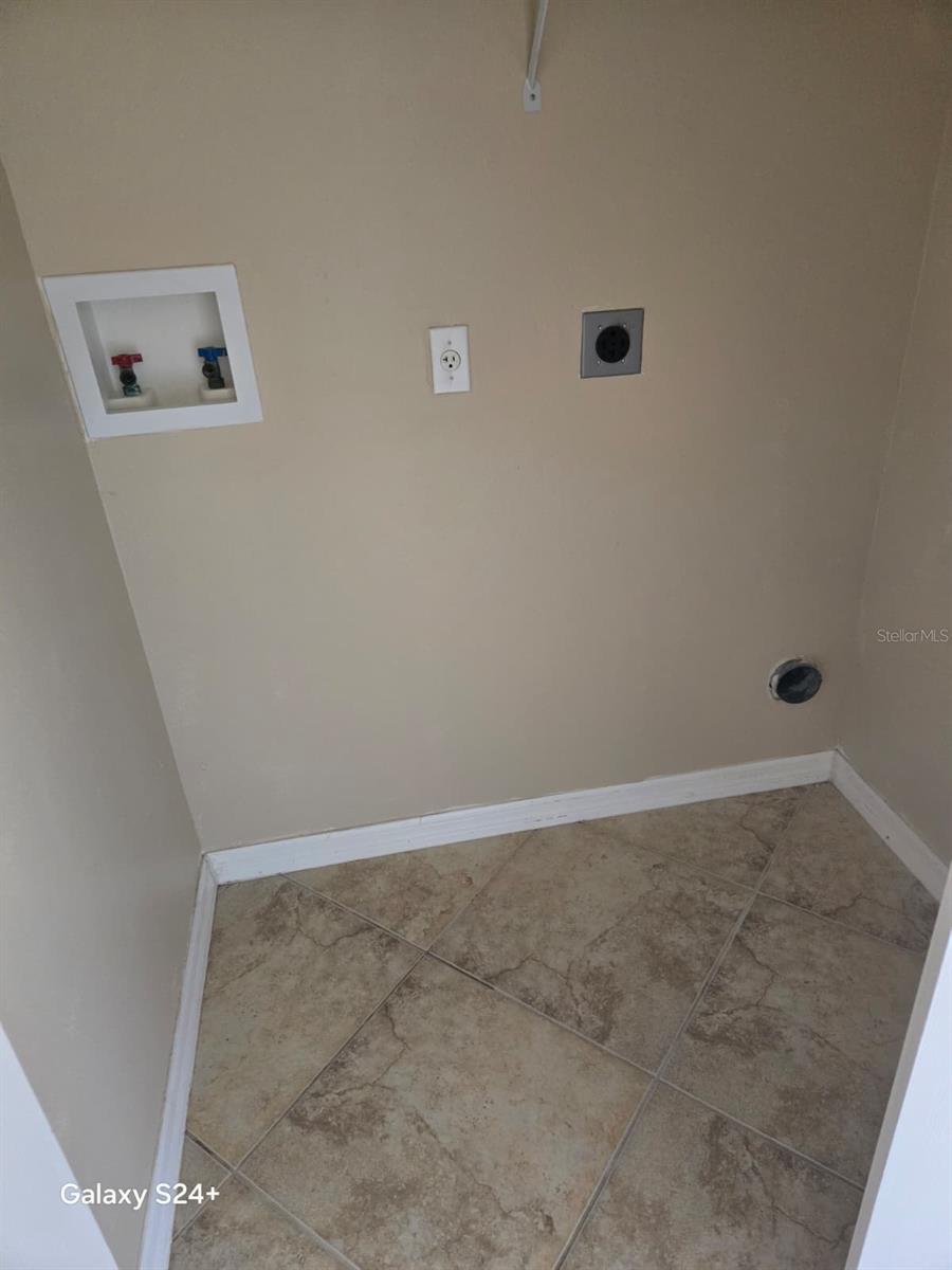 1027 DUDLEY DR, KISSIMMEE, FL, 34758