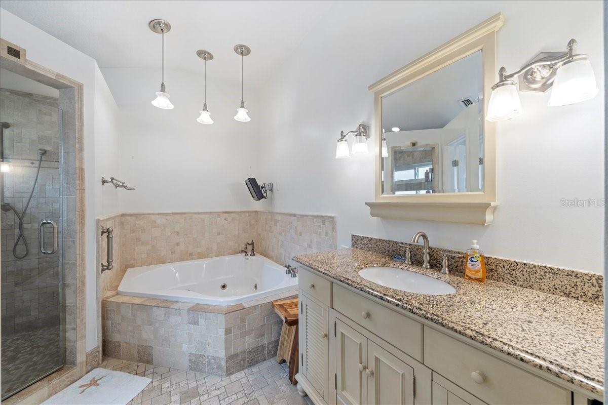 317 TAVERNIER DR, OLDSMAR, FL, 34677