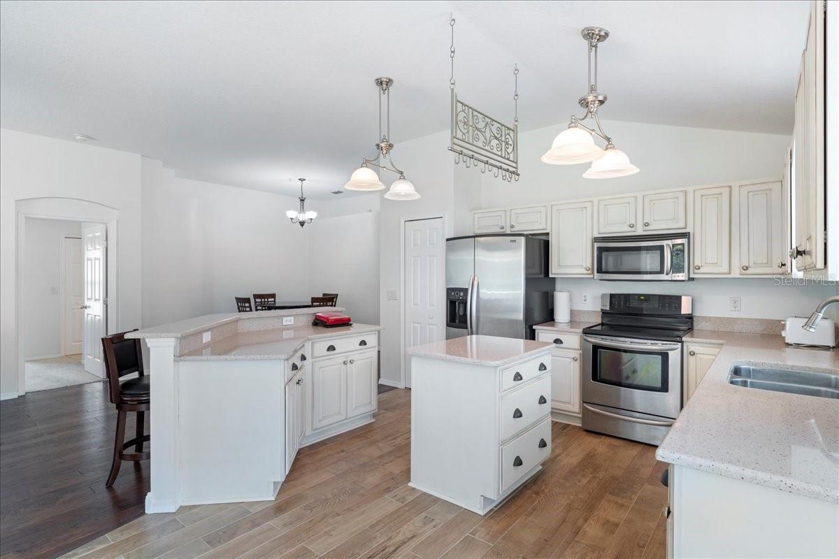 317 TAVERNIER DR, OLDSMAR, FL, 34677