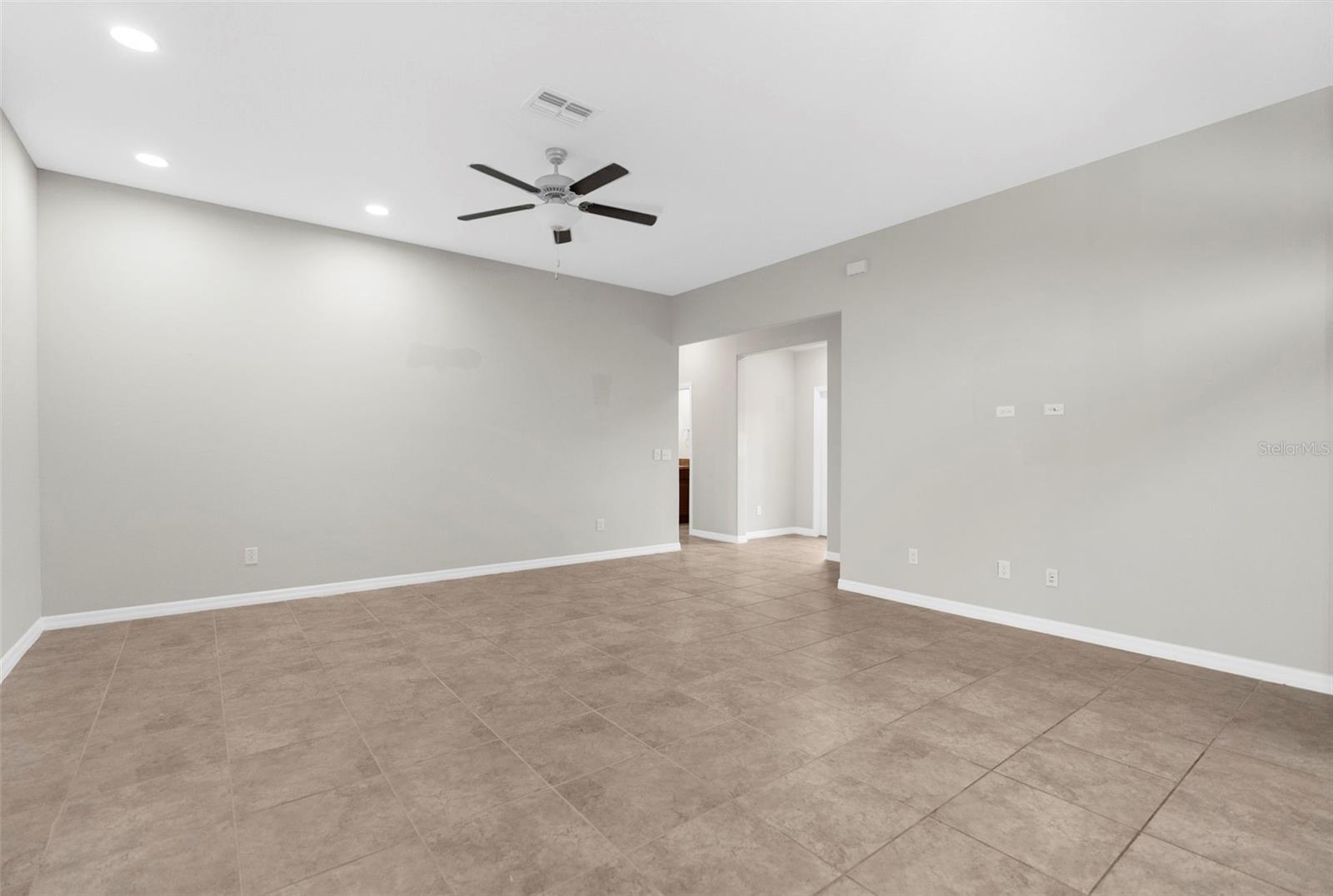 13243 CREST LAKE DR, HUDSON, FL, 34669