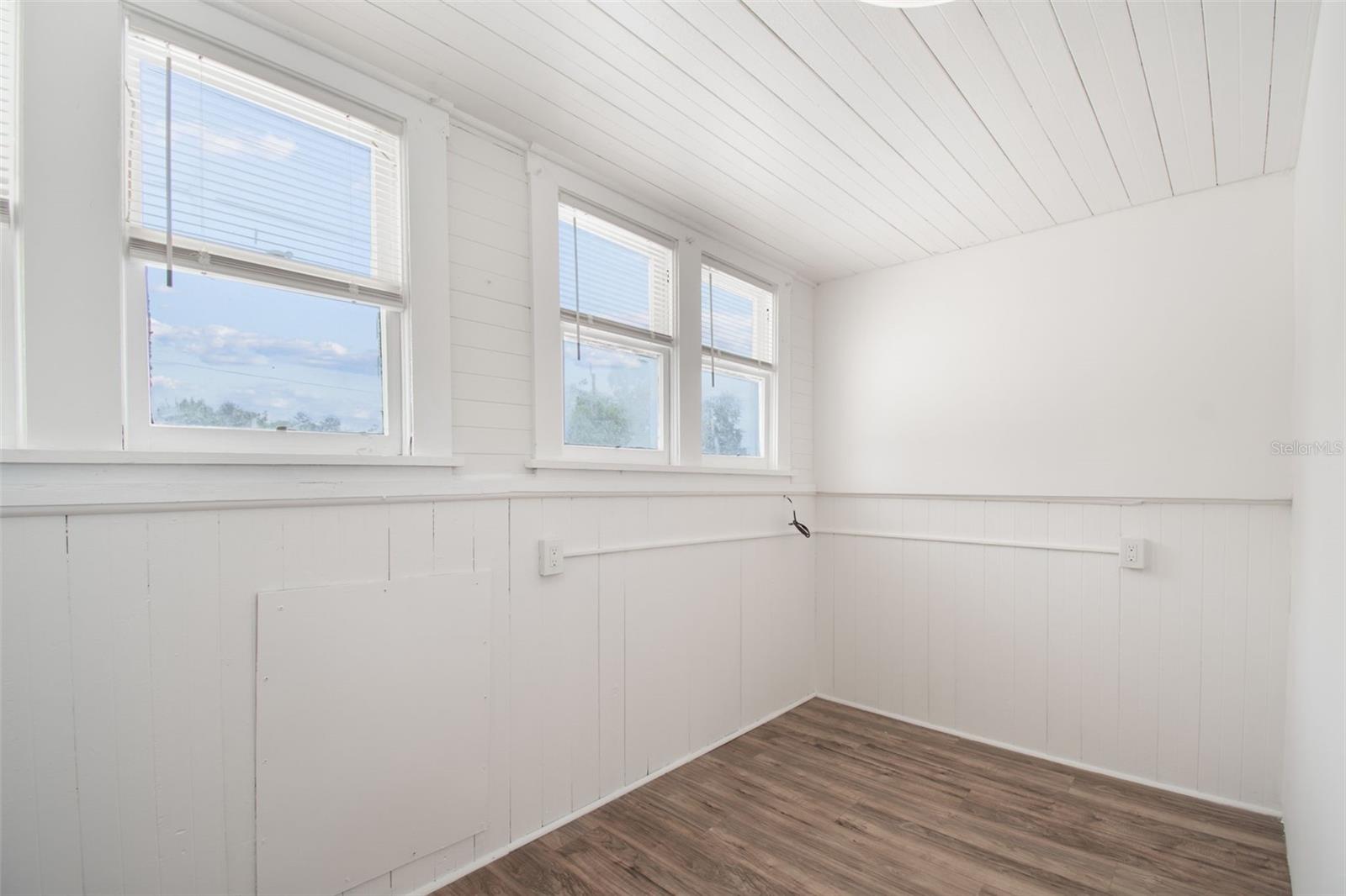 4424 S 1ST AVE S, ST PETERSBURG, FL, 33711