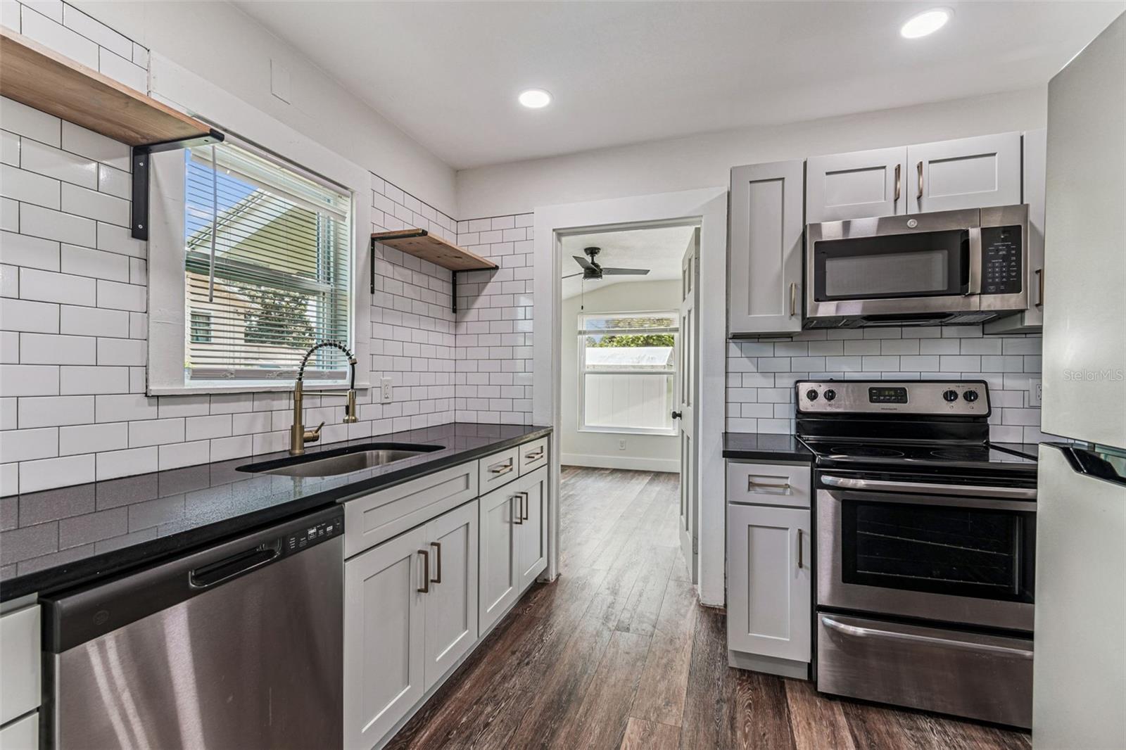 4424 S 1ST AVE S, ST PETERSBURG, FL, 33711