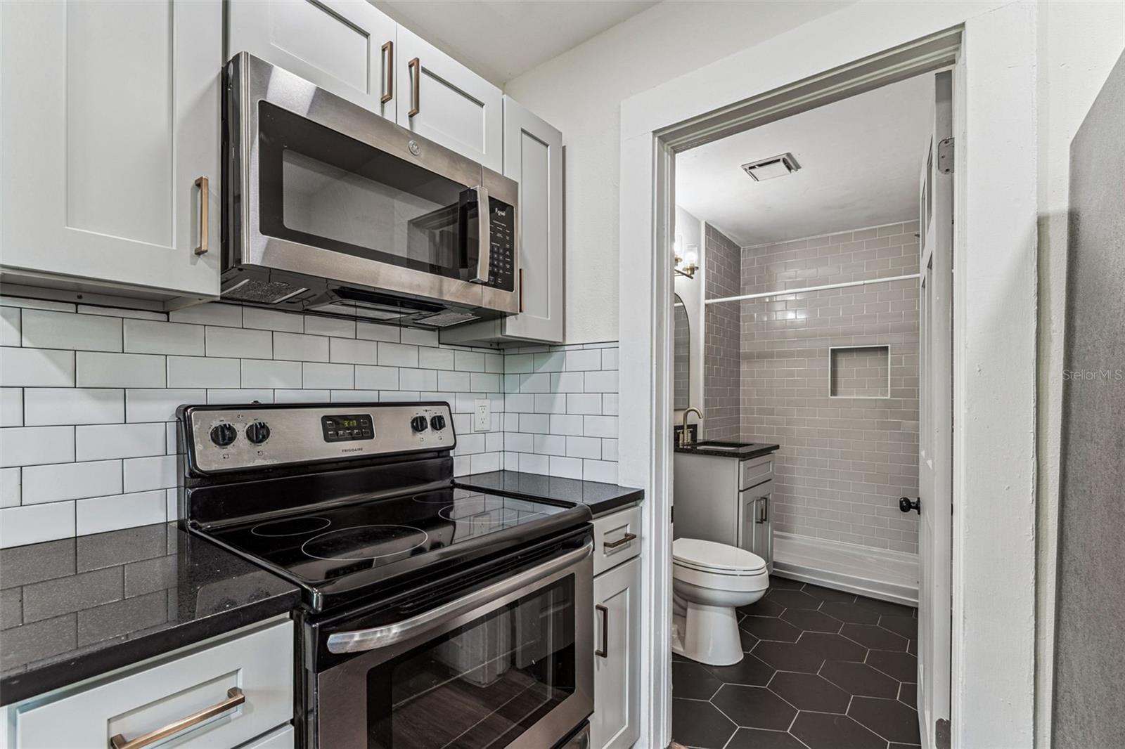 4424 S 1ST AVE S, ST PETERSBURG, FL, 33711