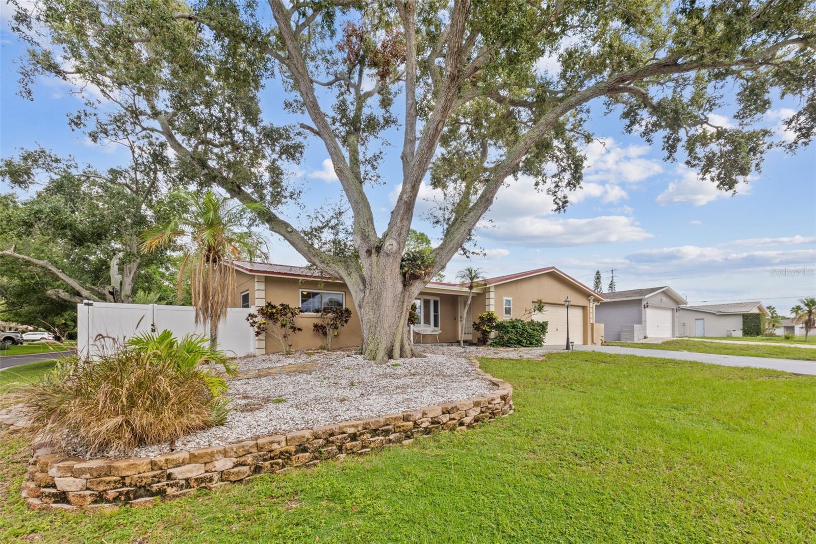 8667 139TH ST, SEMINOLE, FL, 33776