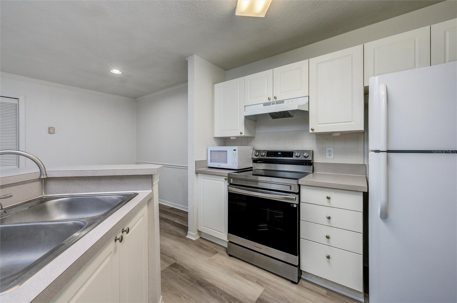 18107 PEREGRINES PERCH PL #212, LUTZ, FL, 33558