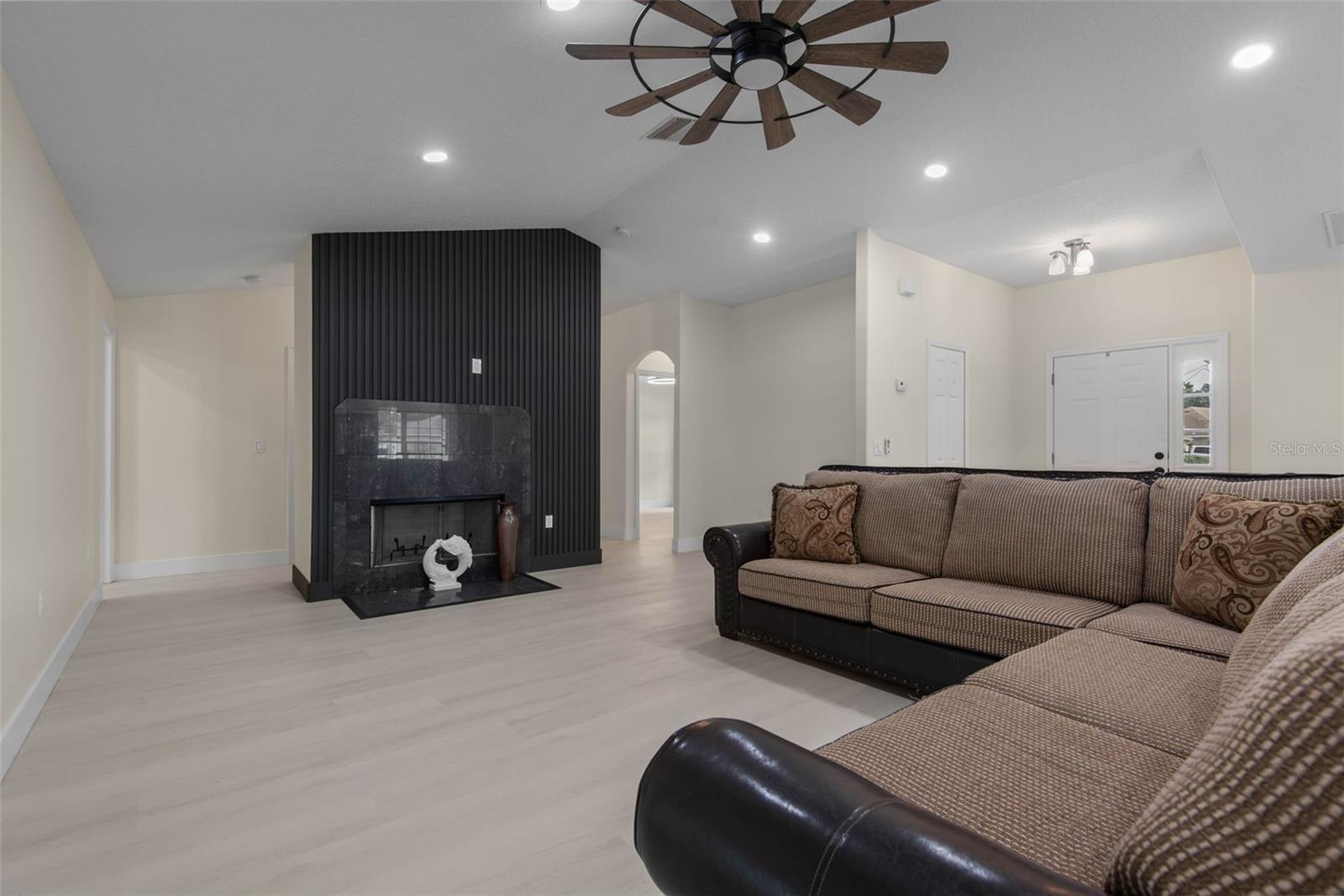 9 WILD ROSE PL, PALM COAST, FL, 32164