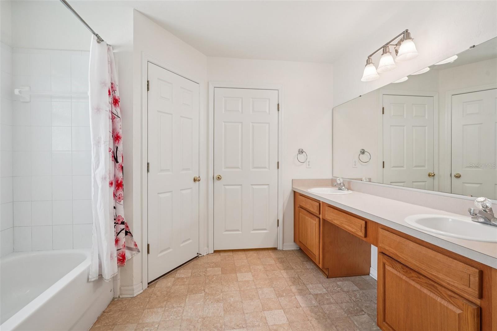 12104 NW 162ND DR, ALACHUA, FL, 32615