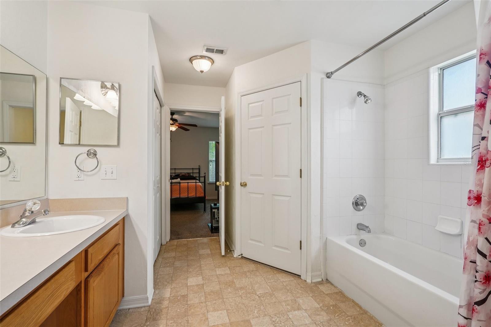 12104 NW 162ND DR, ALACHUA, FL, 32615