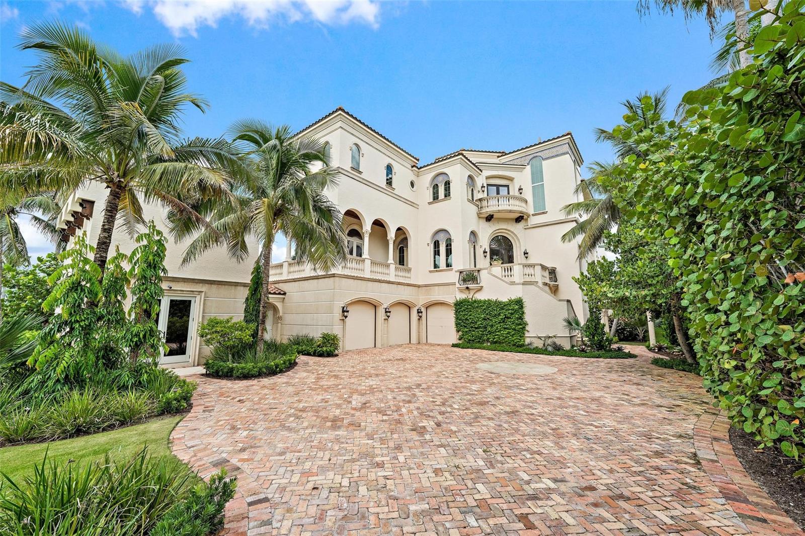 1025 NE DOUBLOON DR, STUART, FL, 34996