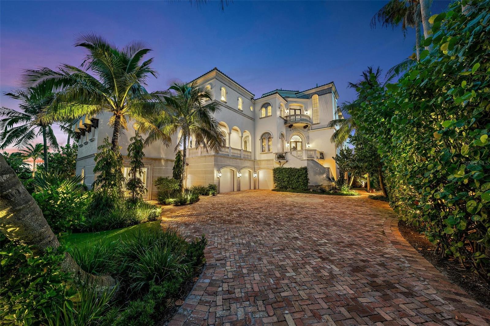 1025 NE DOUBLOON DR, STUART, FL, 34996