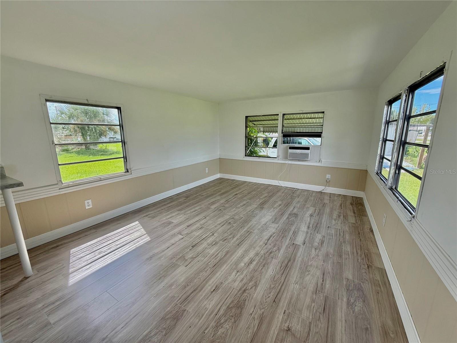 A4664287 Property Photo