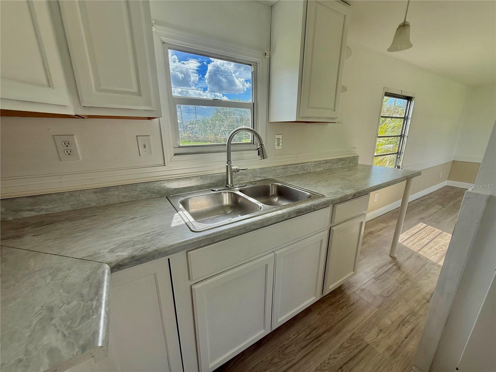 A4664287 Property Photo