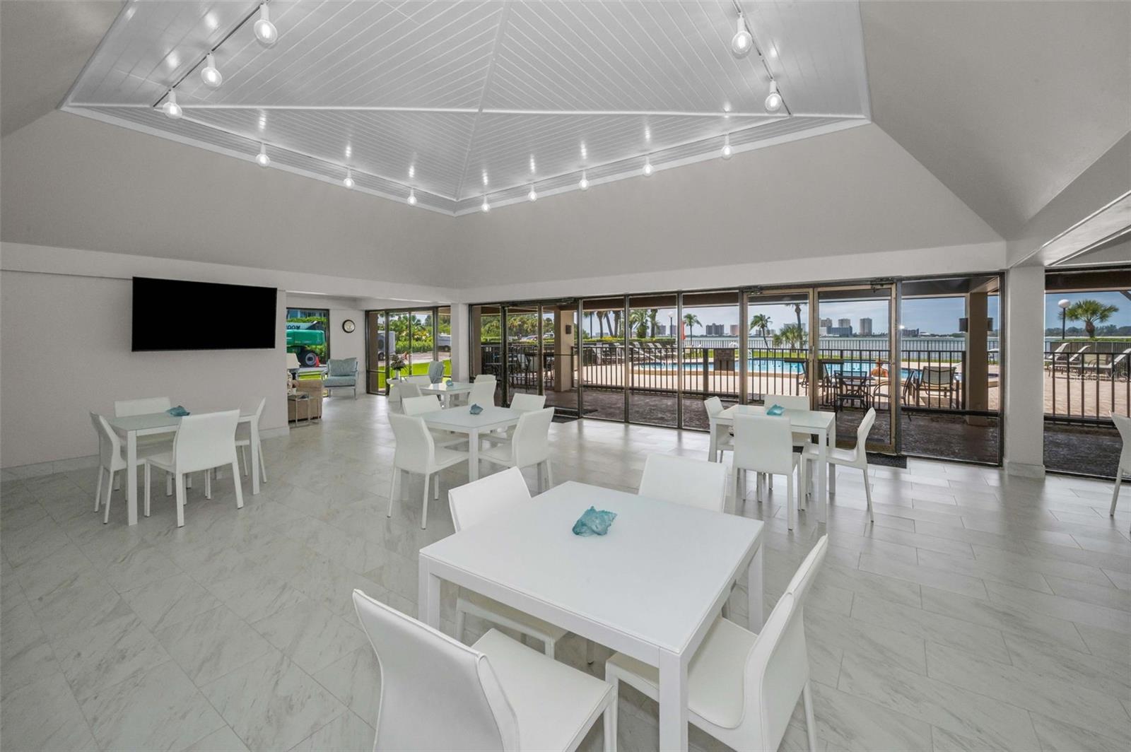 100 OAKMONT LN #307, BELLEAIR, FL, 33756